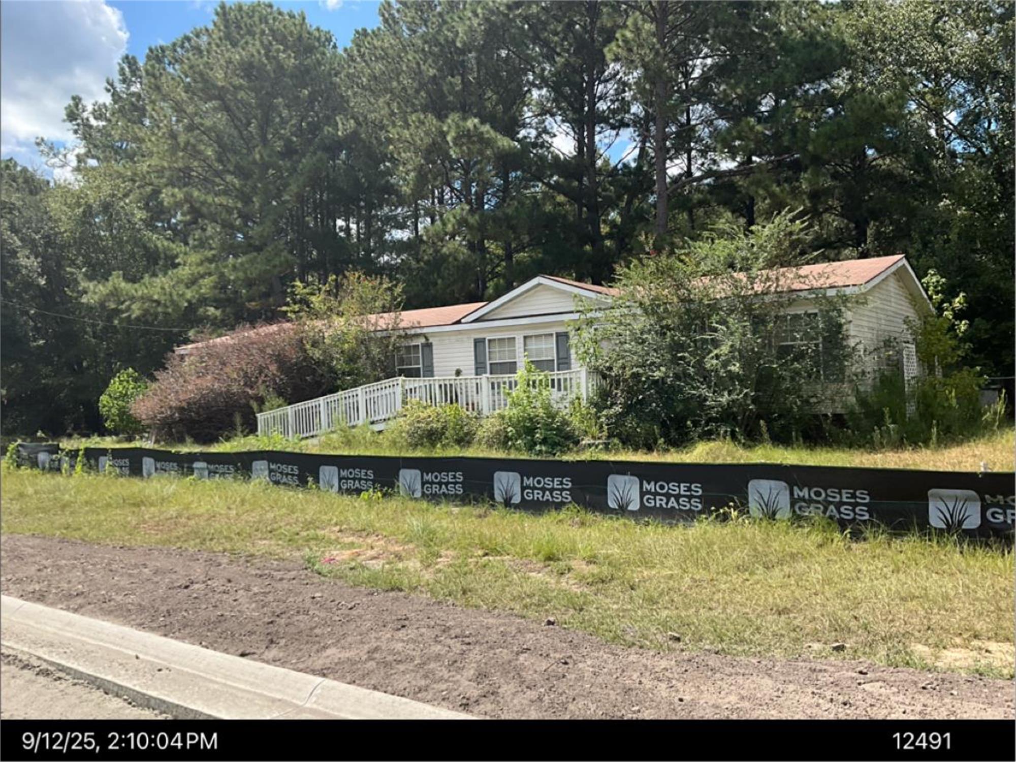 240 Lucious Dr, Pembroke, GA 31321-9502