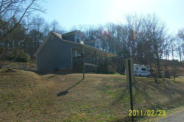 182 Long Rd, Rydal, GA 30171-1105