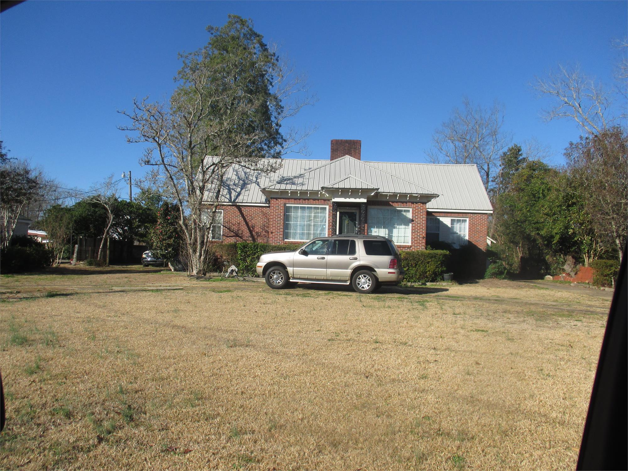 349 Highland Ave, Cuthbert, GA 39840-6138
