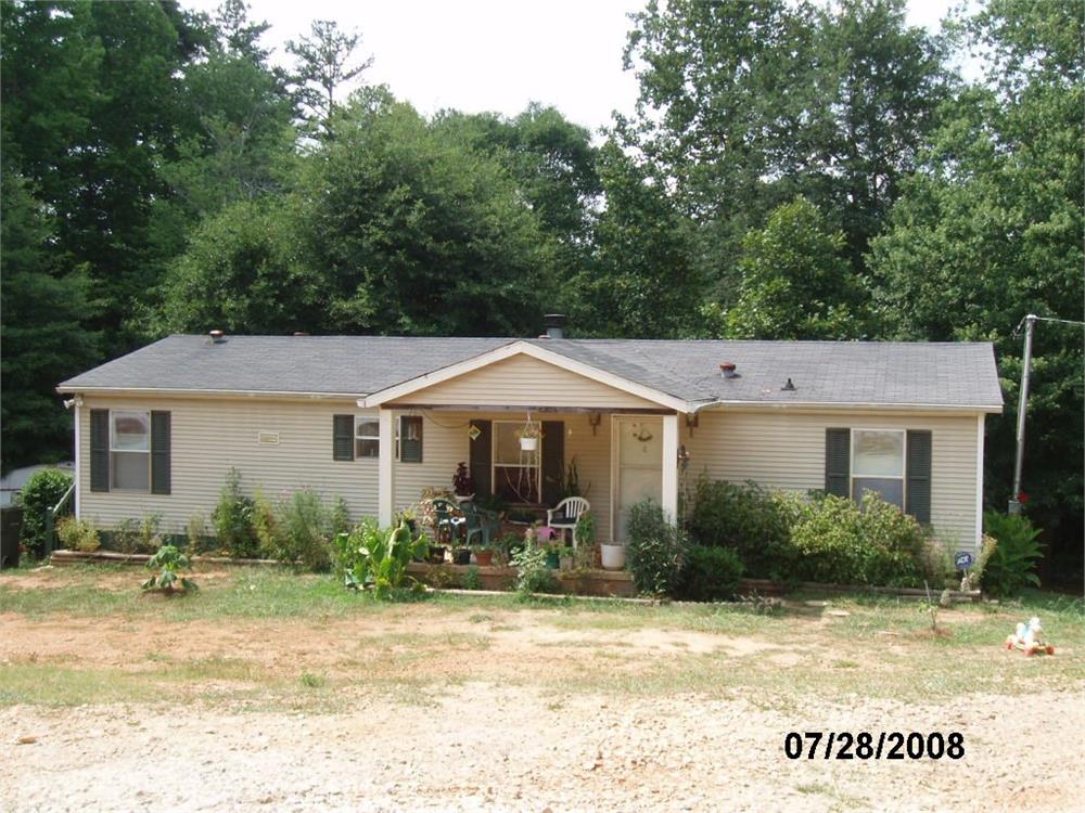 1633 Butterfly Ln, Statham, GA 30666-2031