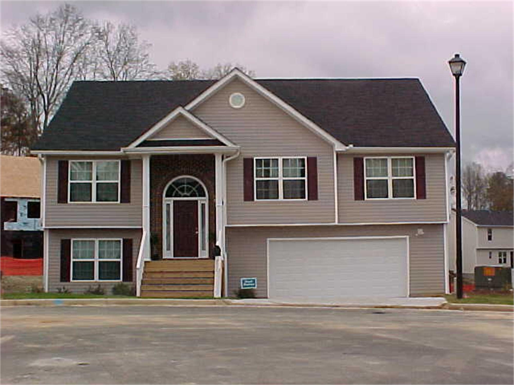 1653 Virgil Pond Ln, Loganville, GA 30052-8100