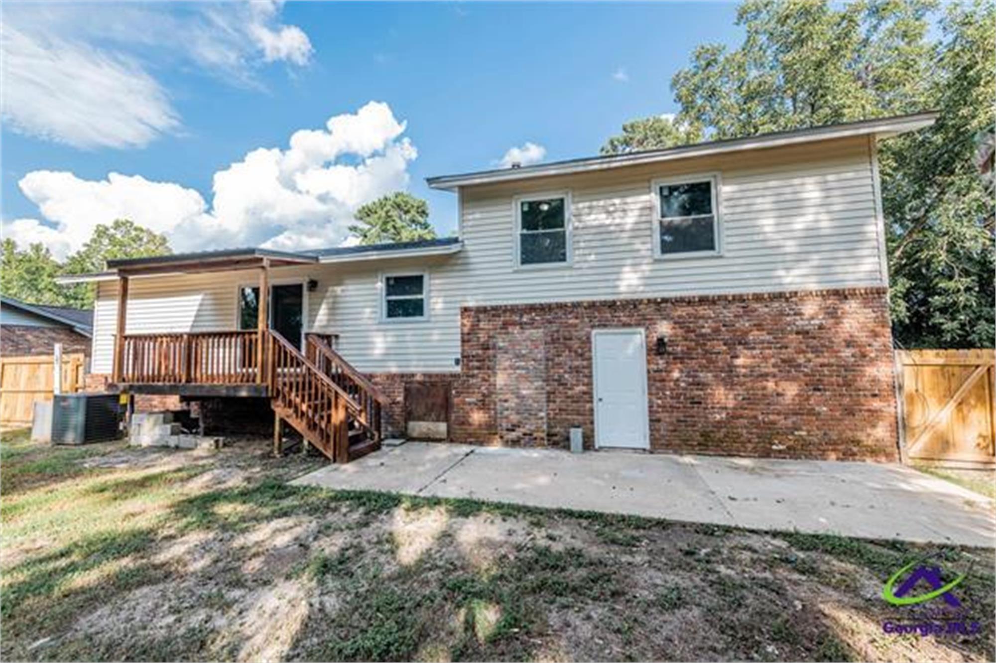 215 Sunnydale Dr, Warner Robins, GA 31088-5752
