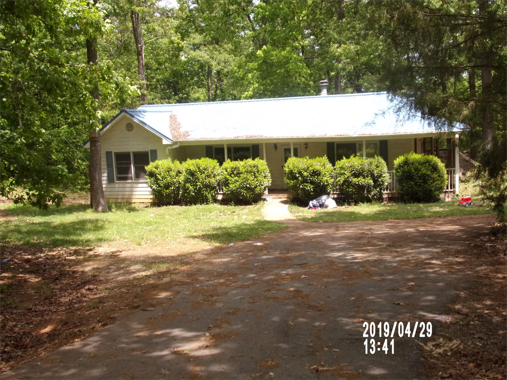 73 Friendship Church Rd, Buchanan, GA 30113-4569