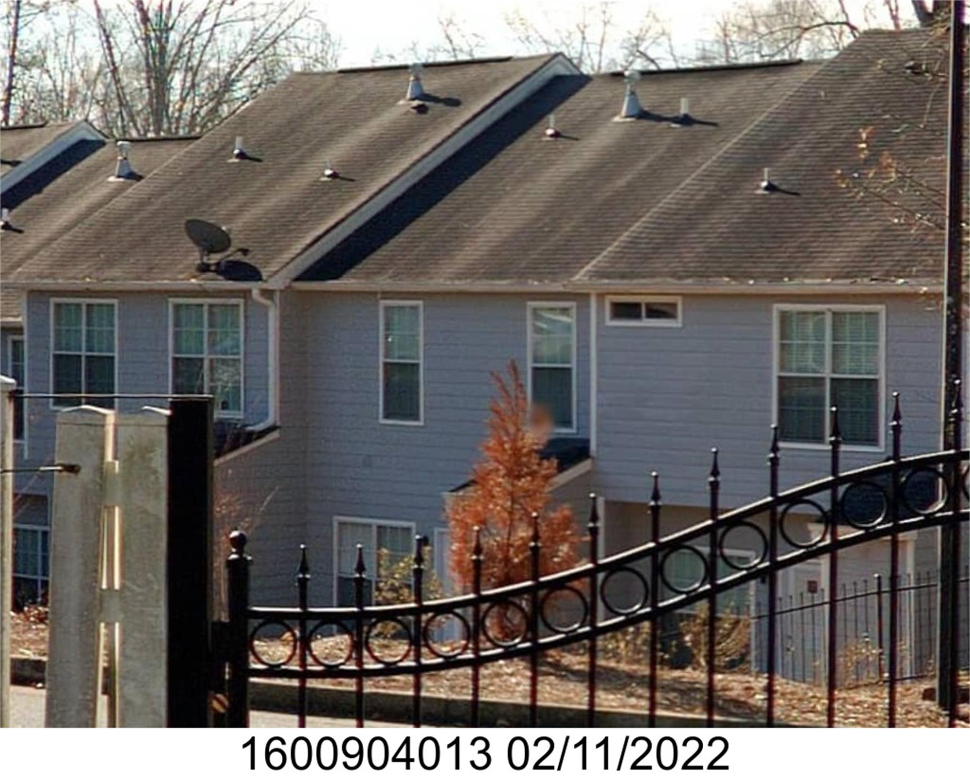 2517 Walden Lake Dr, Decatur, GA 30035-4176