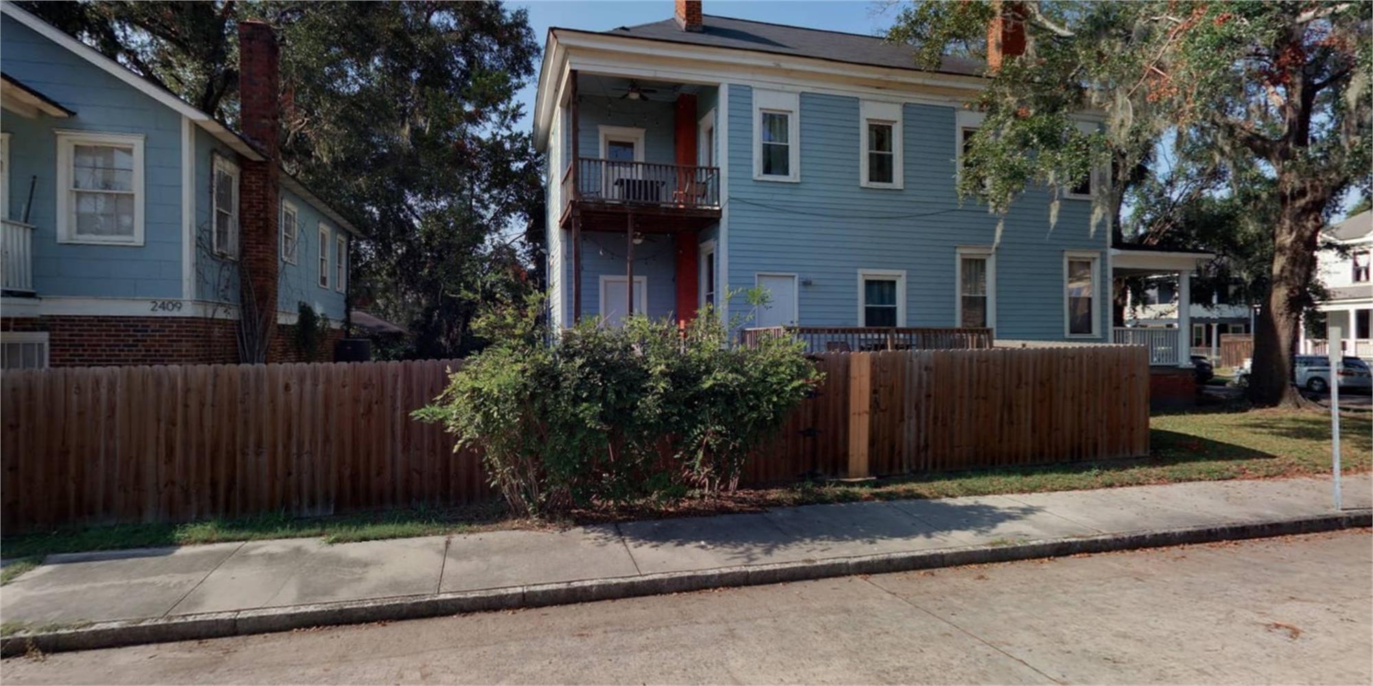 301 W 40th St, Savannah, GA 31401-8815