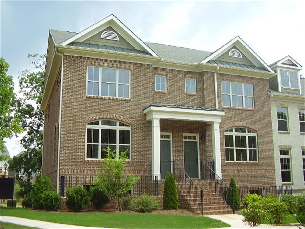 7670 Willoughby Ct, Alpharetta, GA 30005-3028