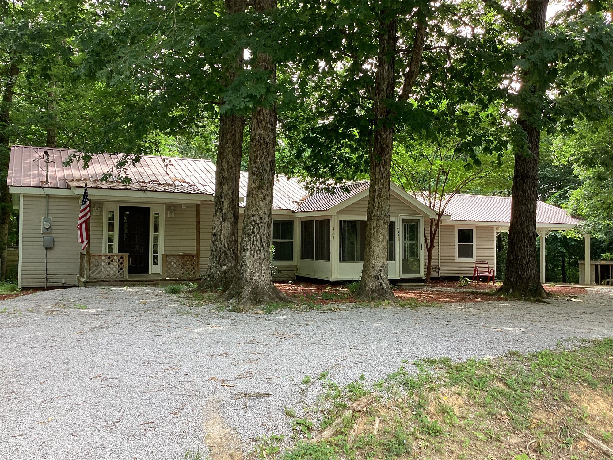 443 Friendship Rd, Ringgold, GA 30736-4420