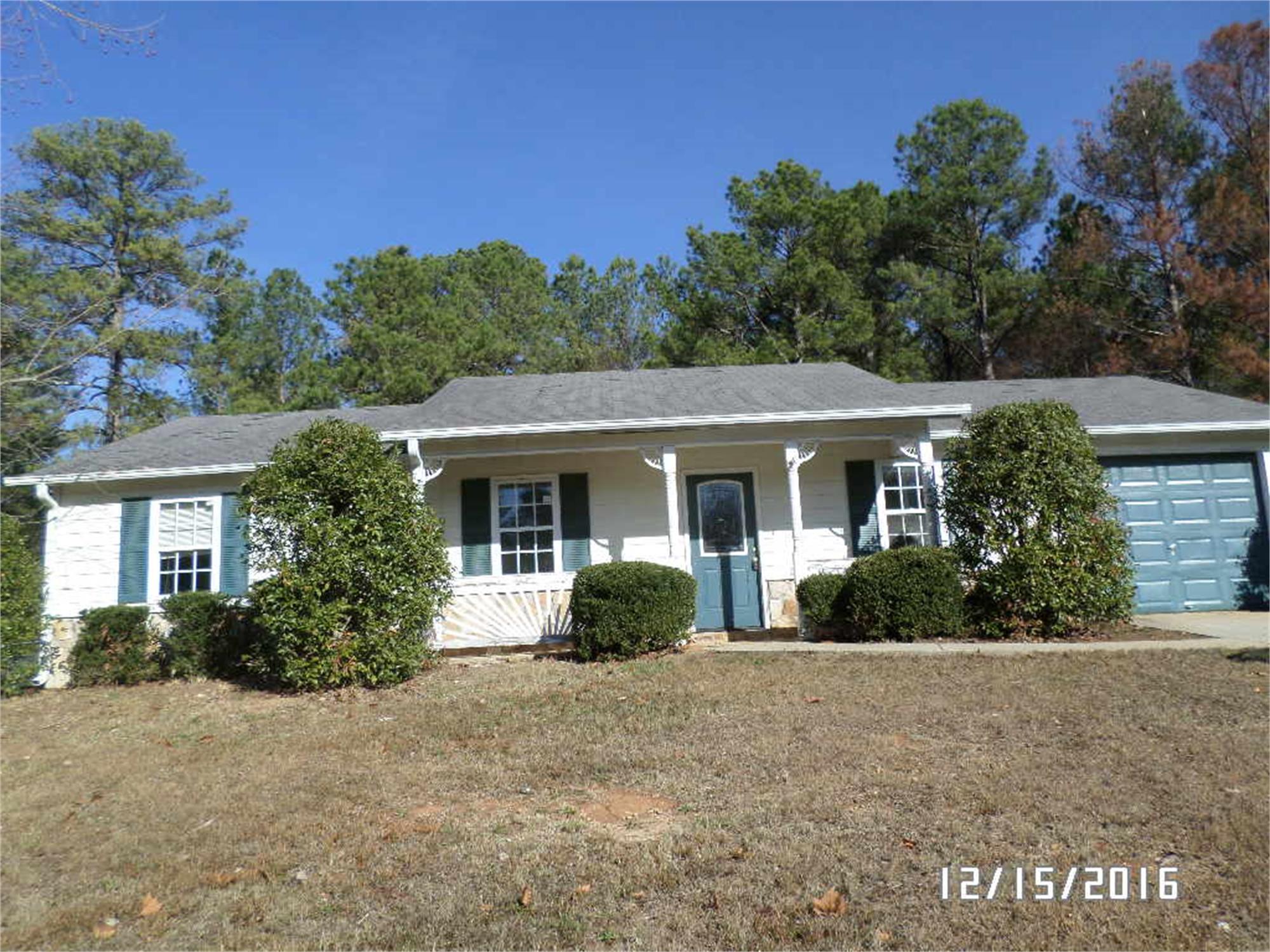 951 Park St, Loganville, GA 30052-4413