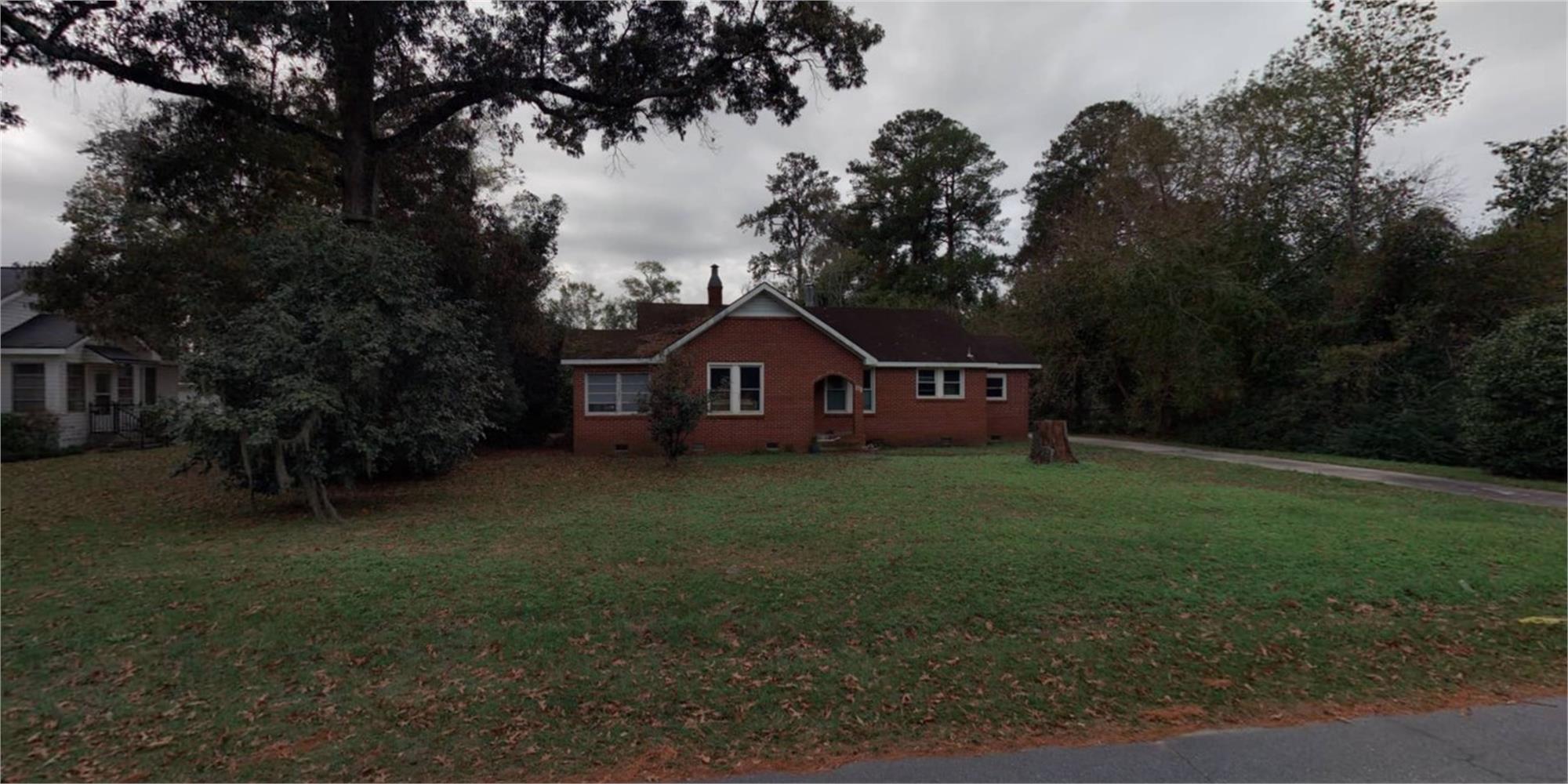 81 Varnedoe Ave, Savannah, GA 31408-1720