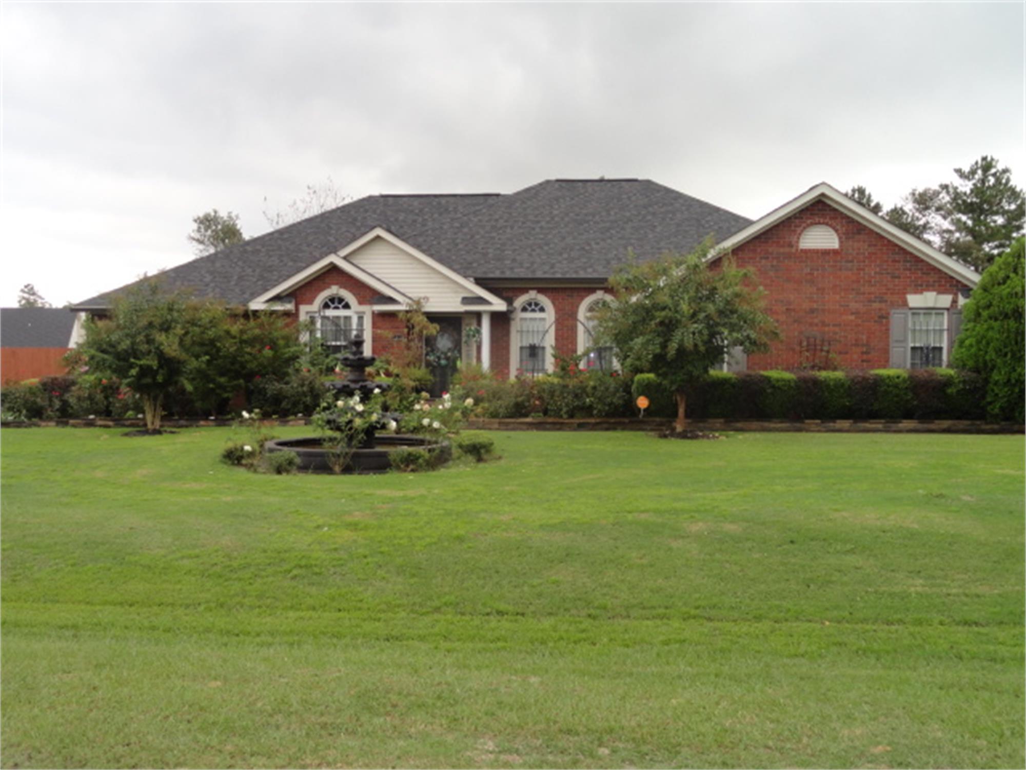2010 Story Mill Estate Dr, Hephzibah, GA 30815-7811