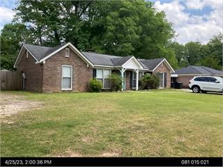 6700 Charter Oaks Cir, Columbus, GA 31909-3332