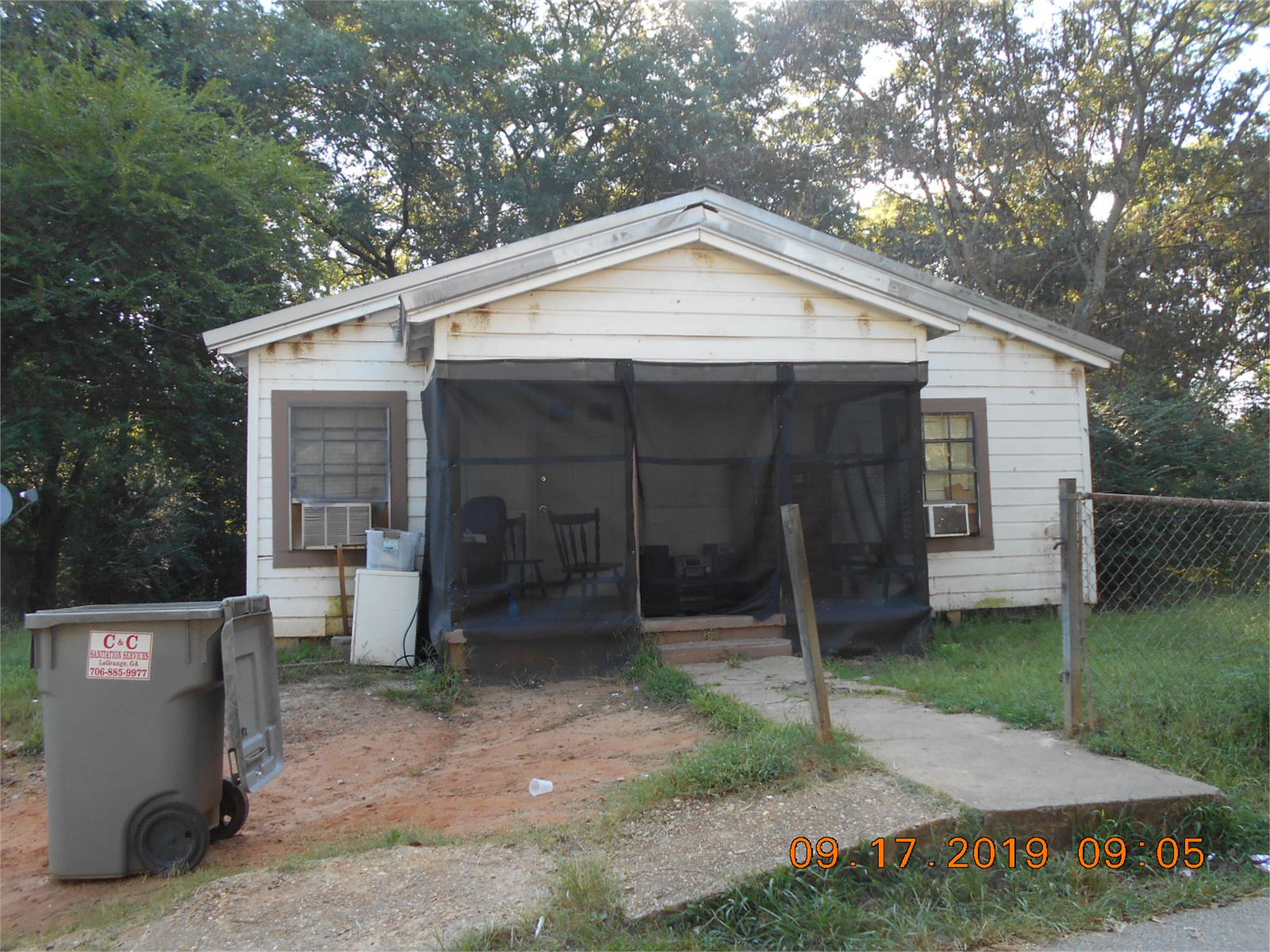 106 Boozer St, Hogansville, GA 30230-1046