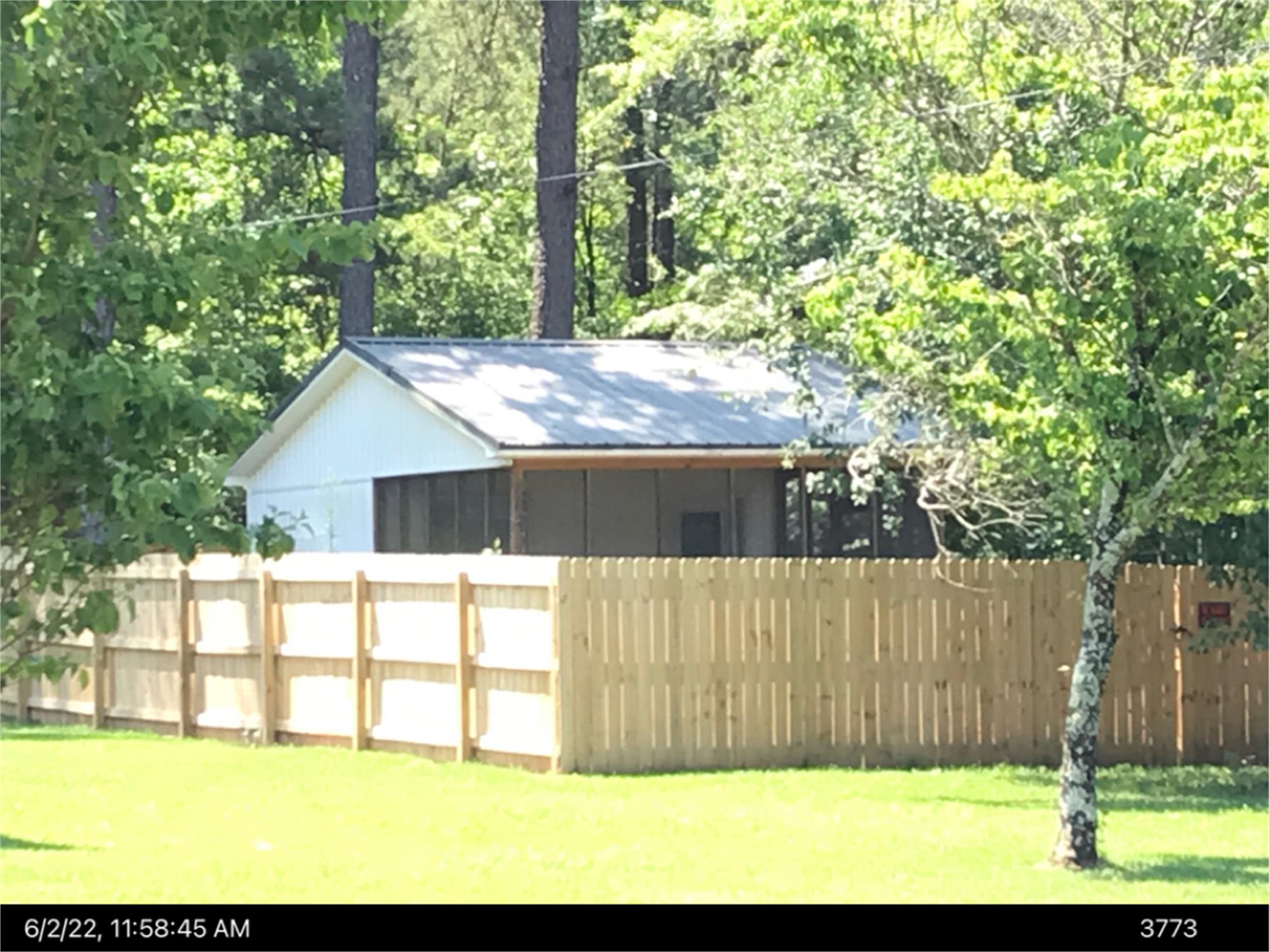 256 Crest Dr, Cochran, GA 31014-7914