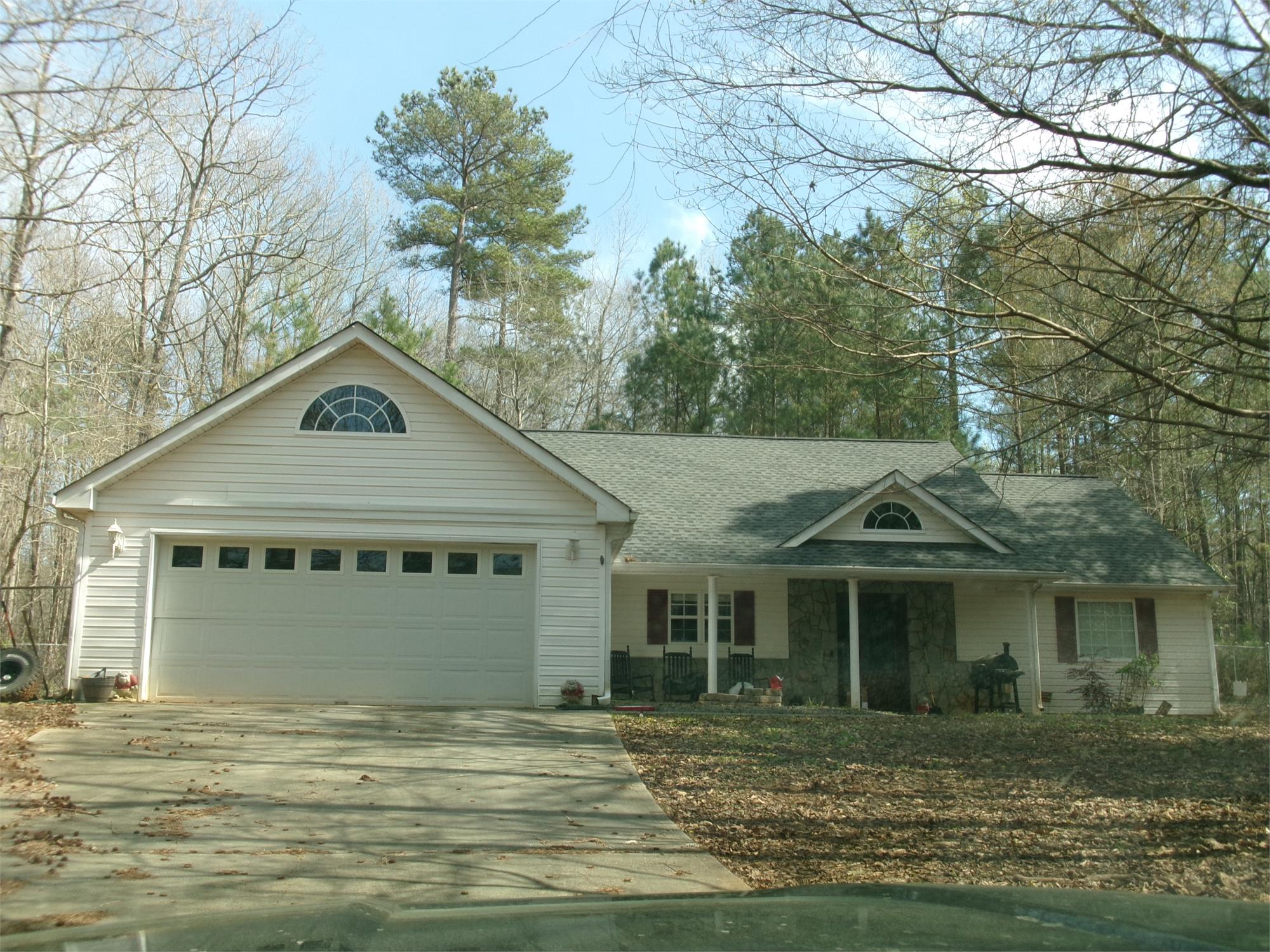 145 Pebble Creek Dr, Covington, GA 30016-5828