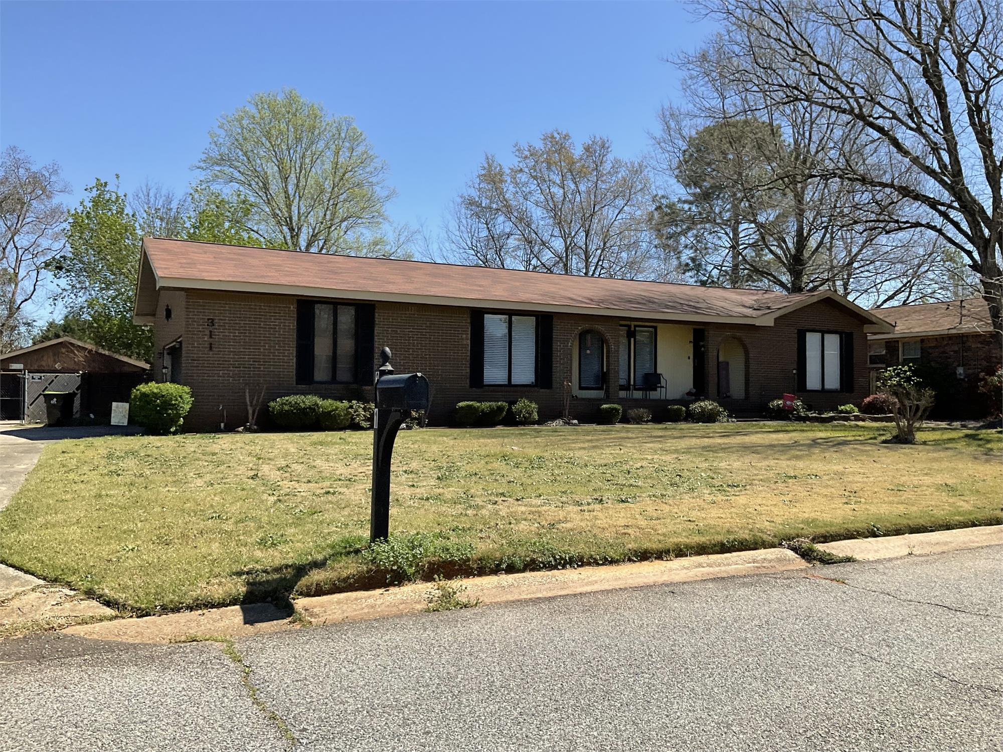 311 Emory Dr, Warner Robins, GA 31093-1308