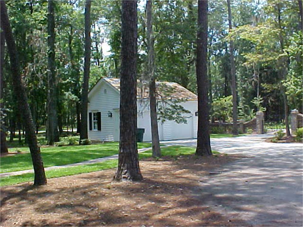 70 Lost Cypress Way, Richmond Hill, GA 31324-3854