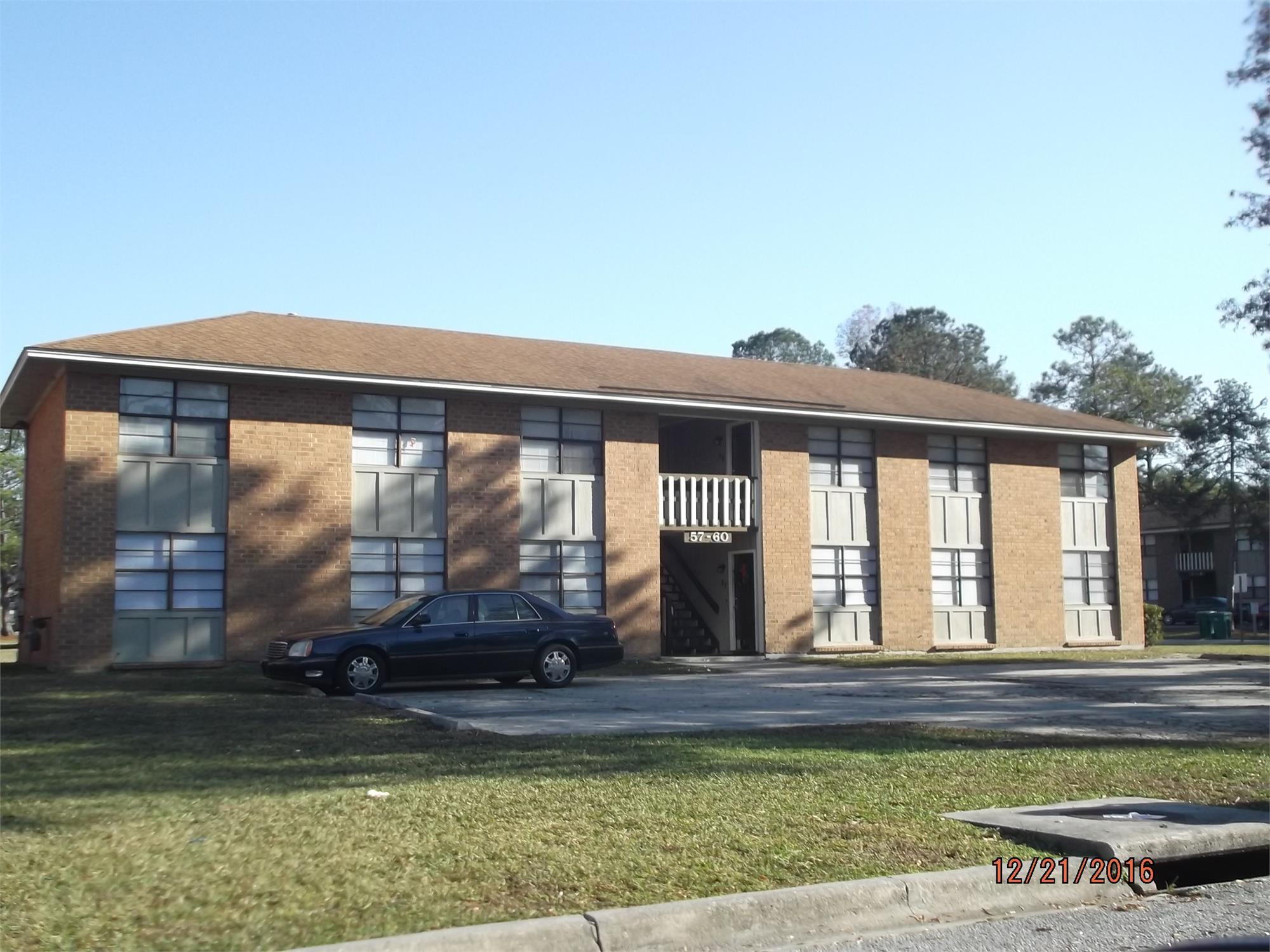 2 Peachtree Pl, Savannah, GA 31405-6316