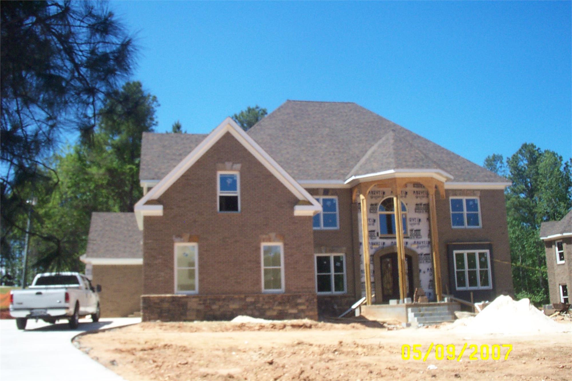 694 Old Cumming Rd, Sugar Hill, GA 30518-2114