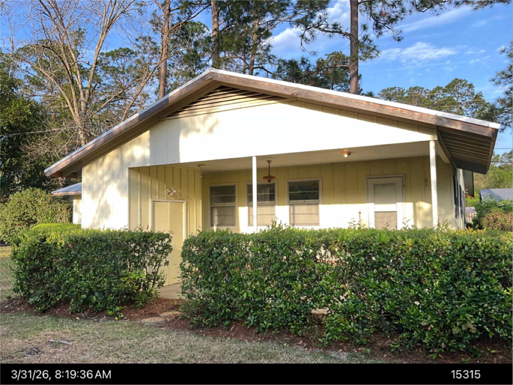 317 Oak Villa Dr, Jesup, GA 31546-3672