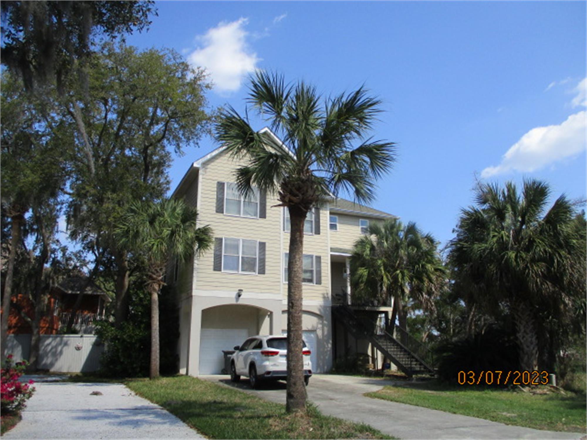 4 Shad Ct, Savannah, GA 31410-1744