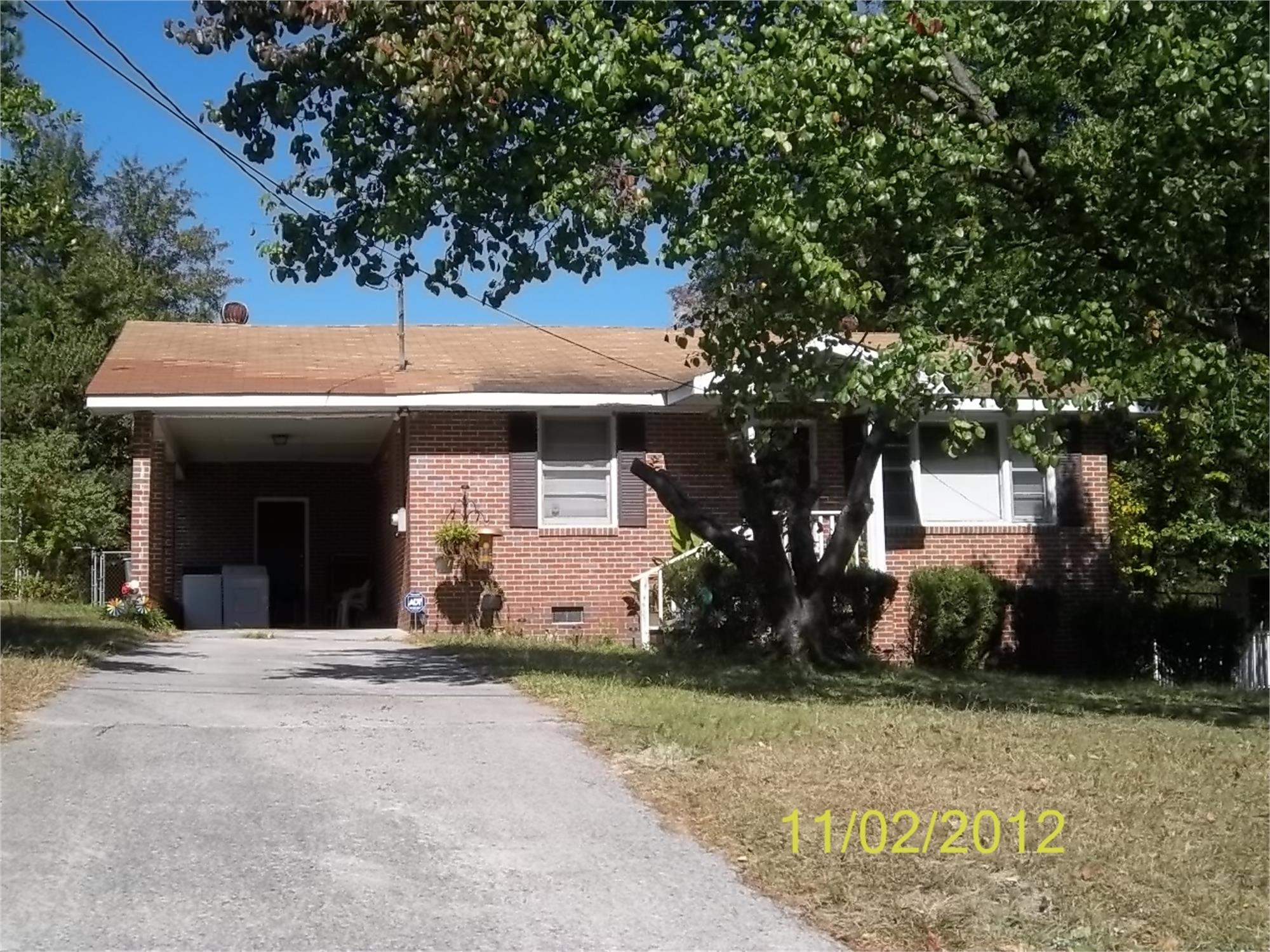 1191 Baker Dr, Macon, GA 31206-3021