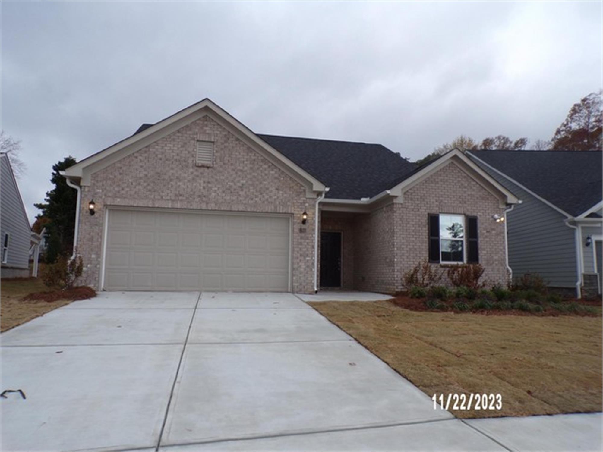 811 Pineberry Ct, Grayson, GA 30017-1170