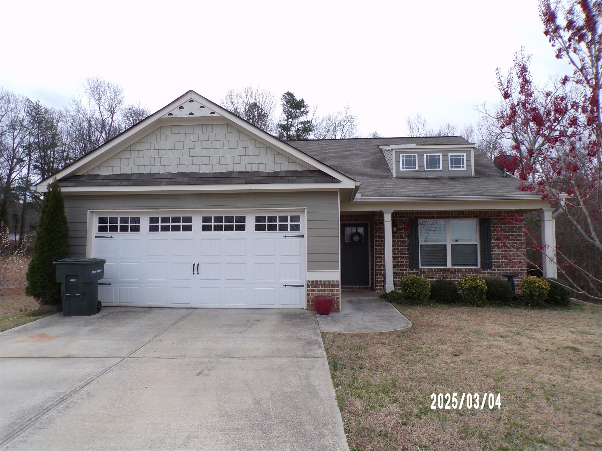 194 Sugar Creek Dr, Cornelia, GA 30531-2745