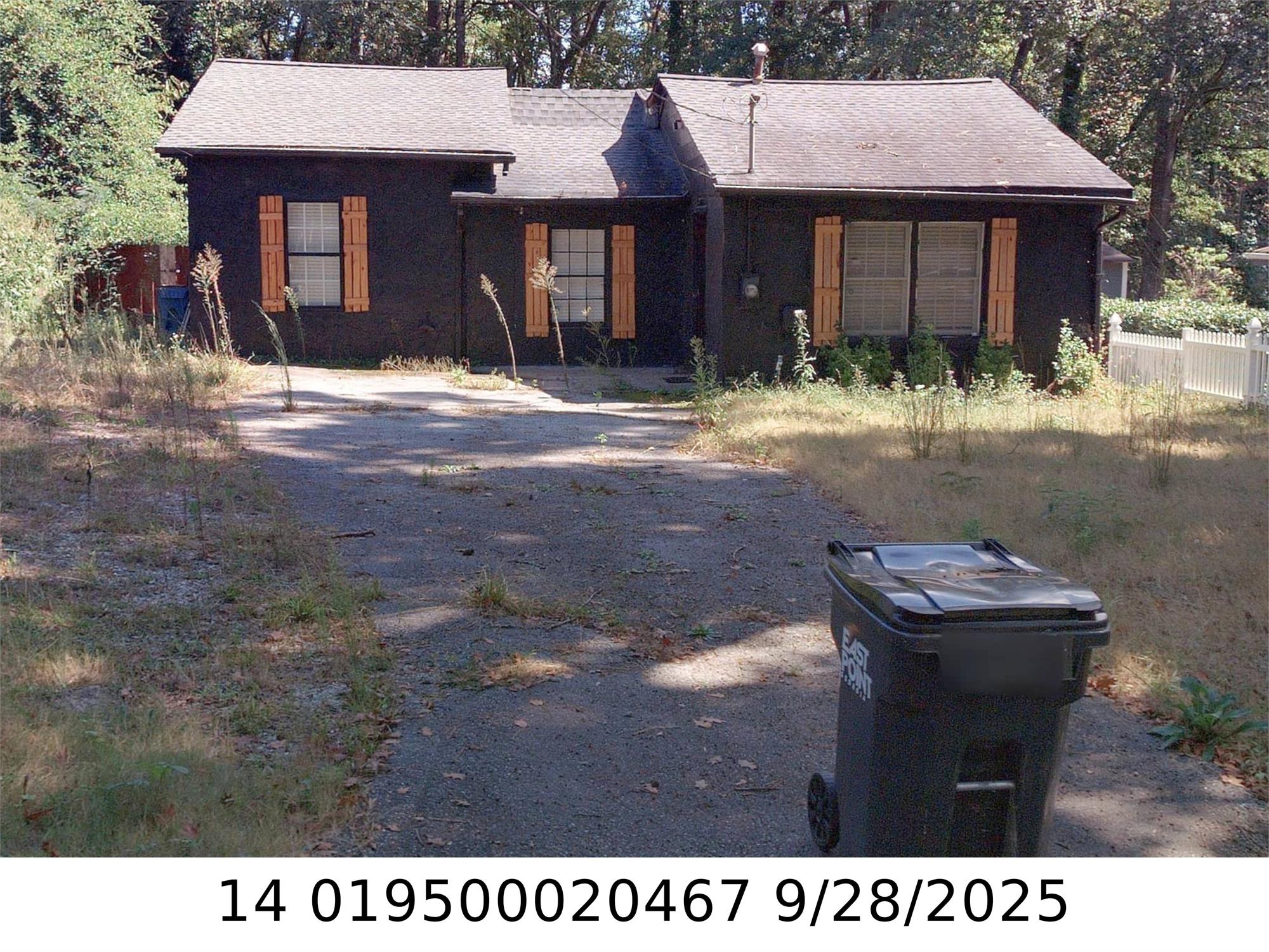 3258 Pebble Dr, Atlanta, GA 30344-5417