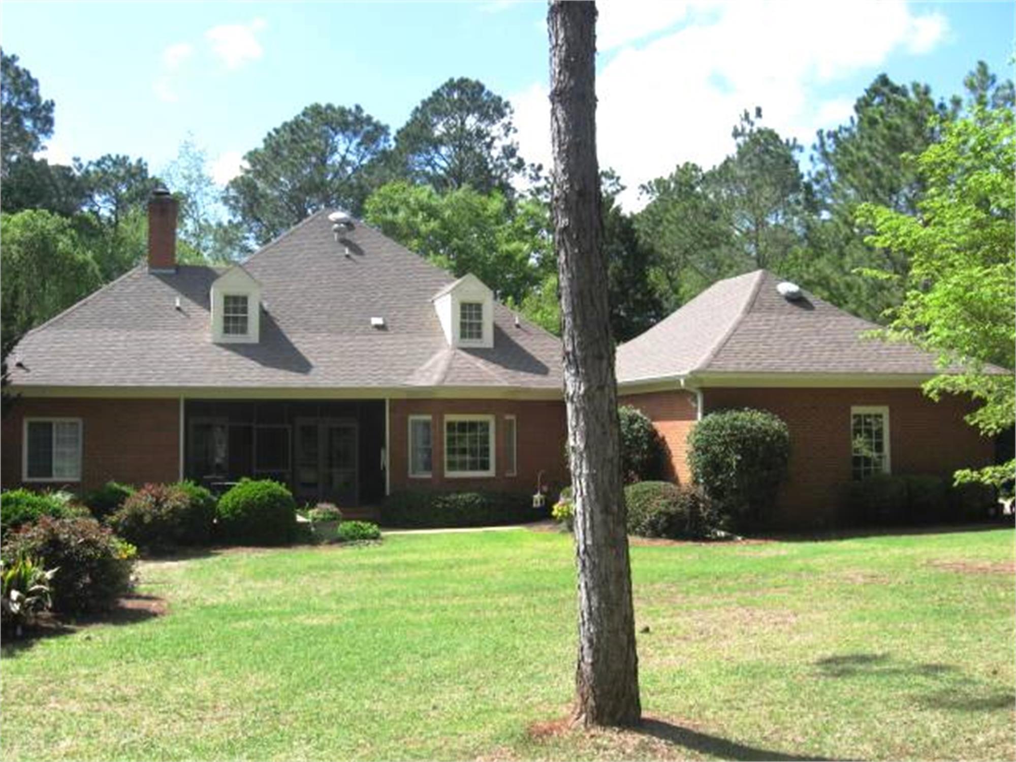 518 Byron Plantation Rd, Albany, GA 31721-9031