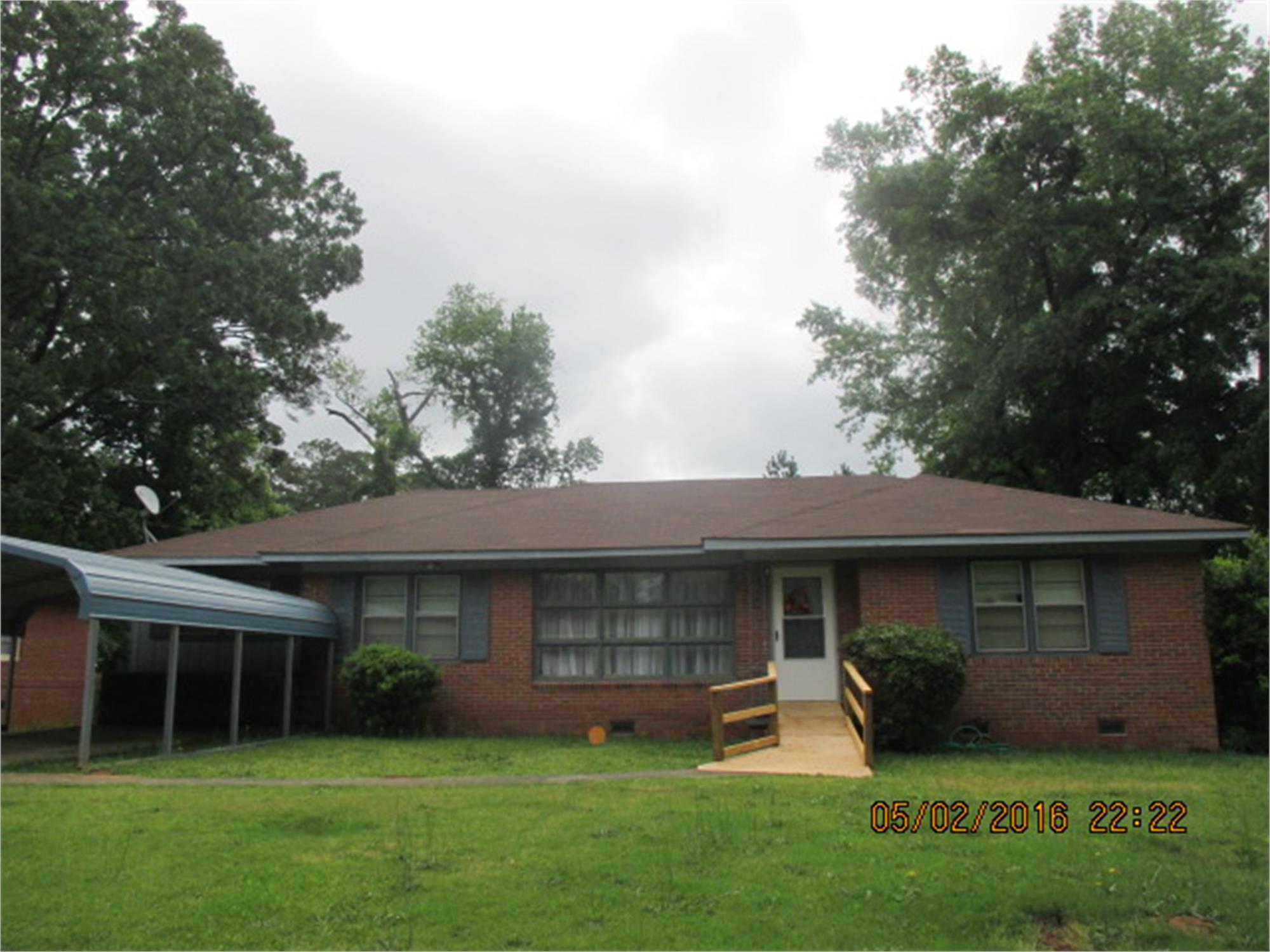2455 Tredway Dr, Macon, GA 31211-2217