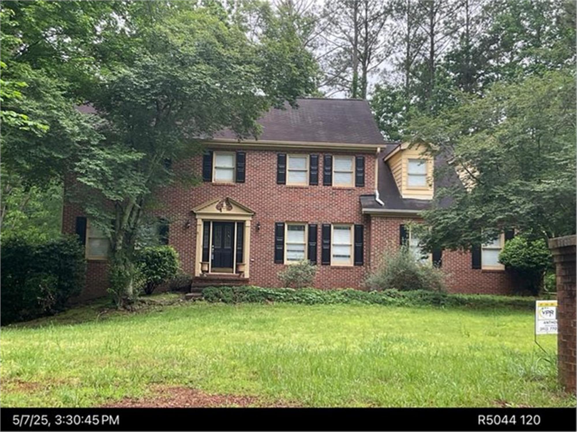 921 Eagle Crossing Dr, Lawrenceville, GA 30044-5889