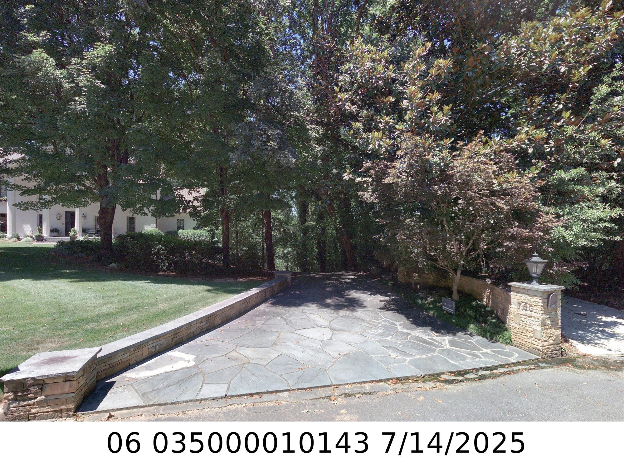 760 River Gate Dr, Atlanta, GA 30350-4621