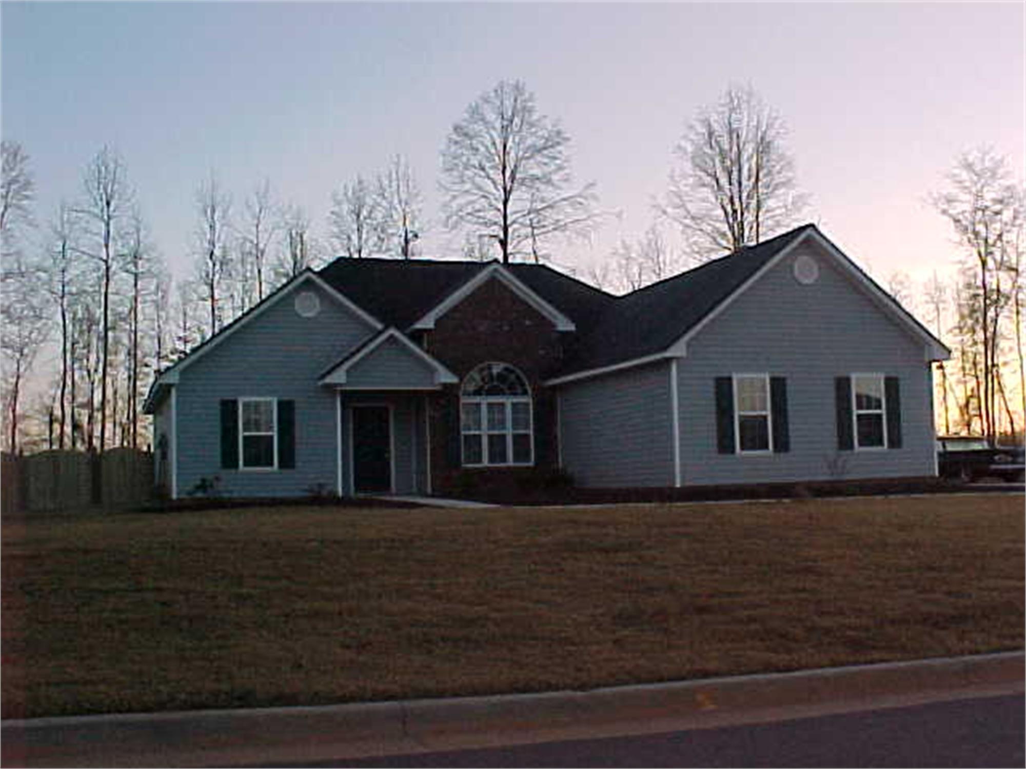 3630 Scotland Ln, Snellville, GA 30039-6991
