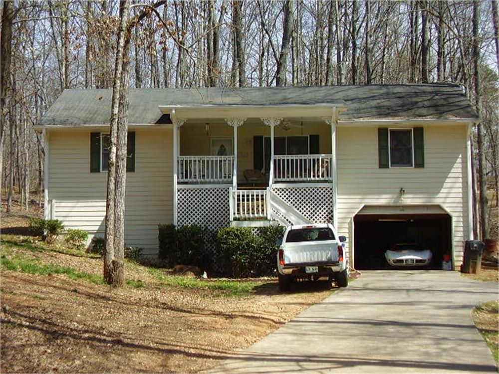 8510 Lynn Dr, Gainesville, GA 30506-5884