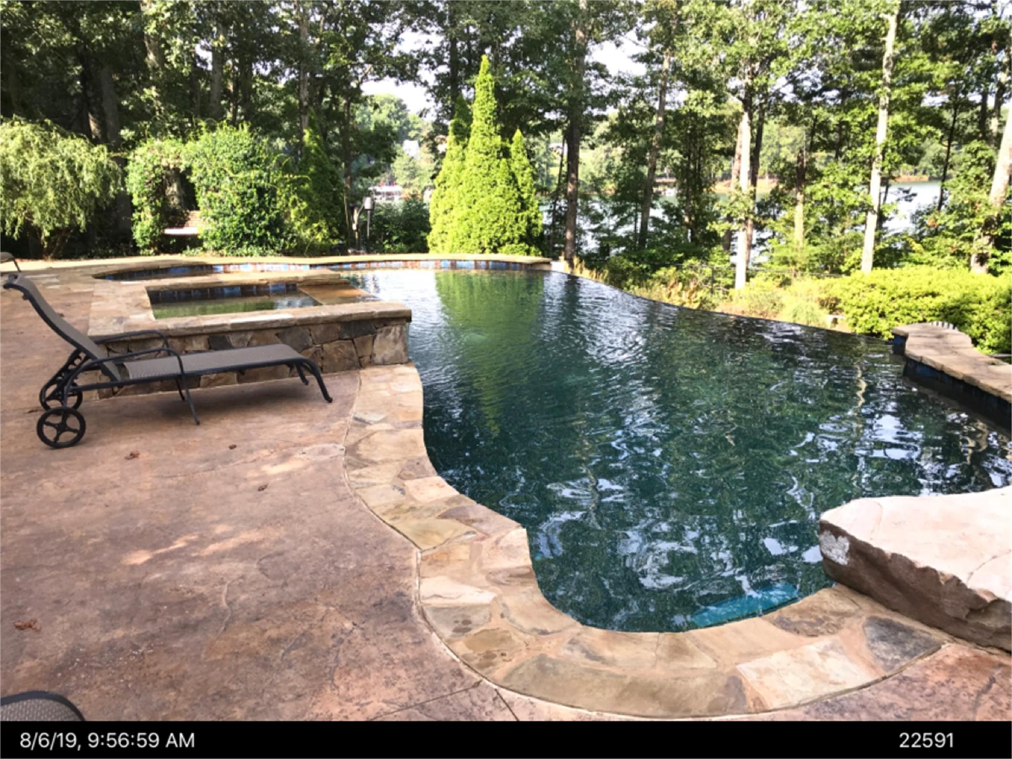 6111 Blackberry Ln, Buford, GA 30518-1507