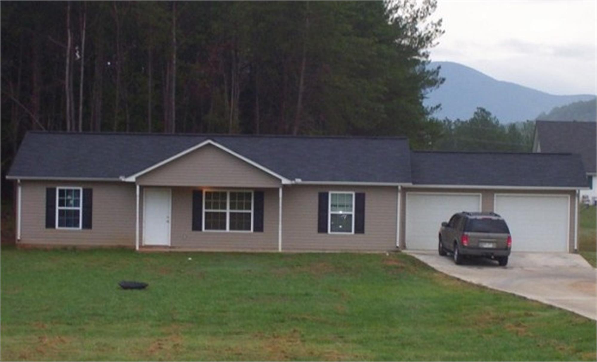 59 Julie Ln, Chatsworth, GA 30705-3129
