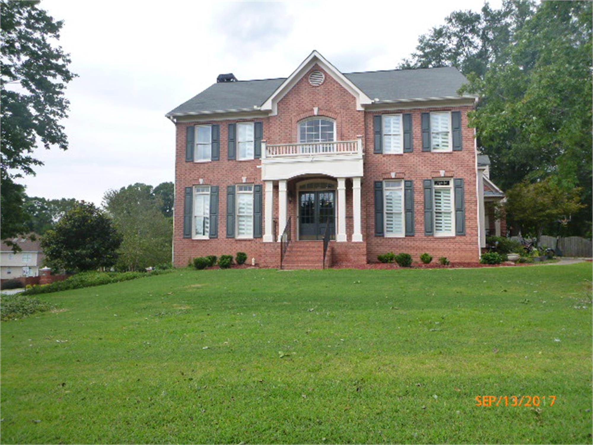 1610 Chattahoochee Run Dr, Suwanee, GA 30024-3816
