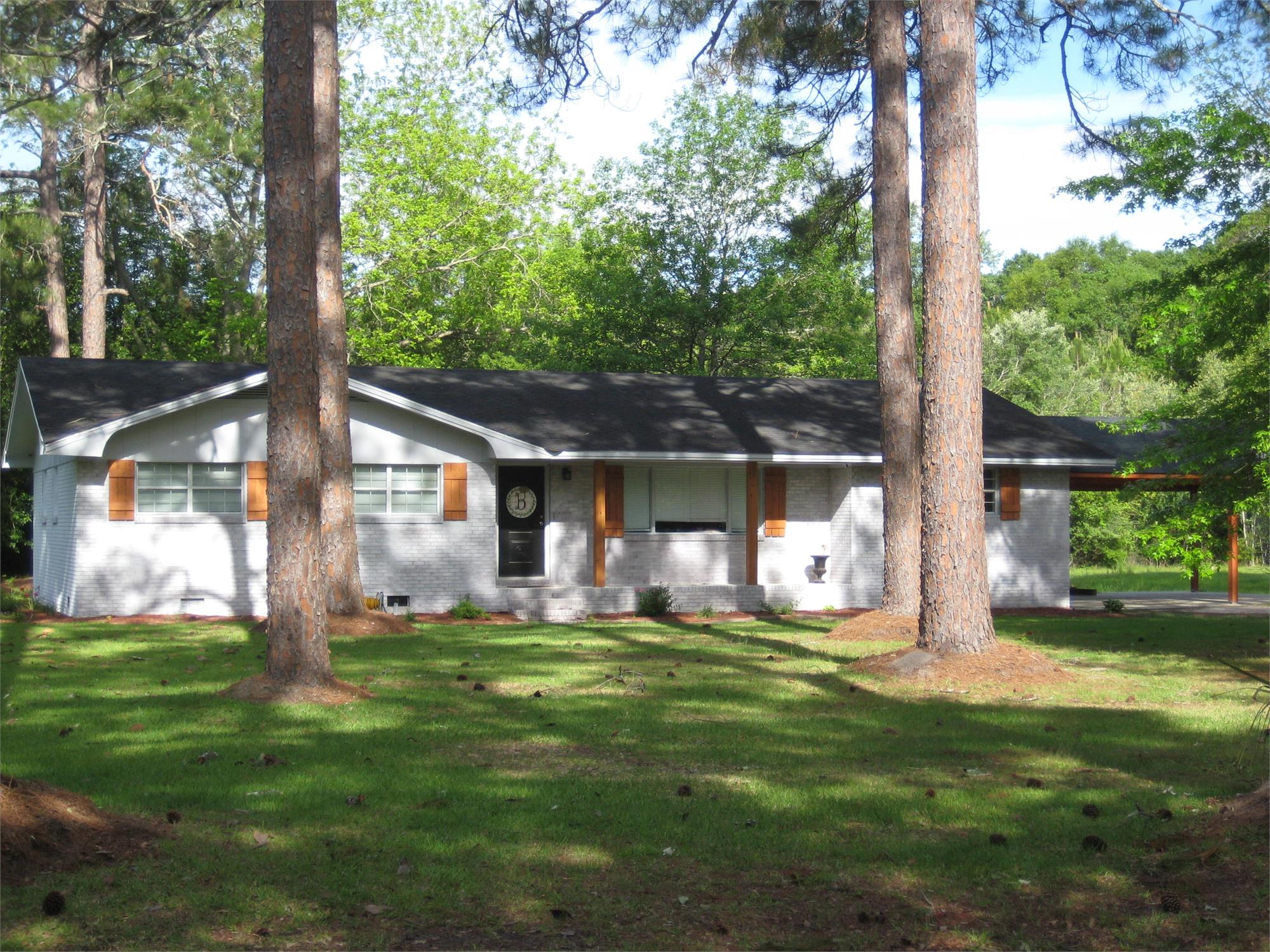 91 Apple Ln, Adel, GA 31620-8034