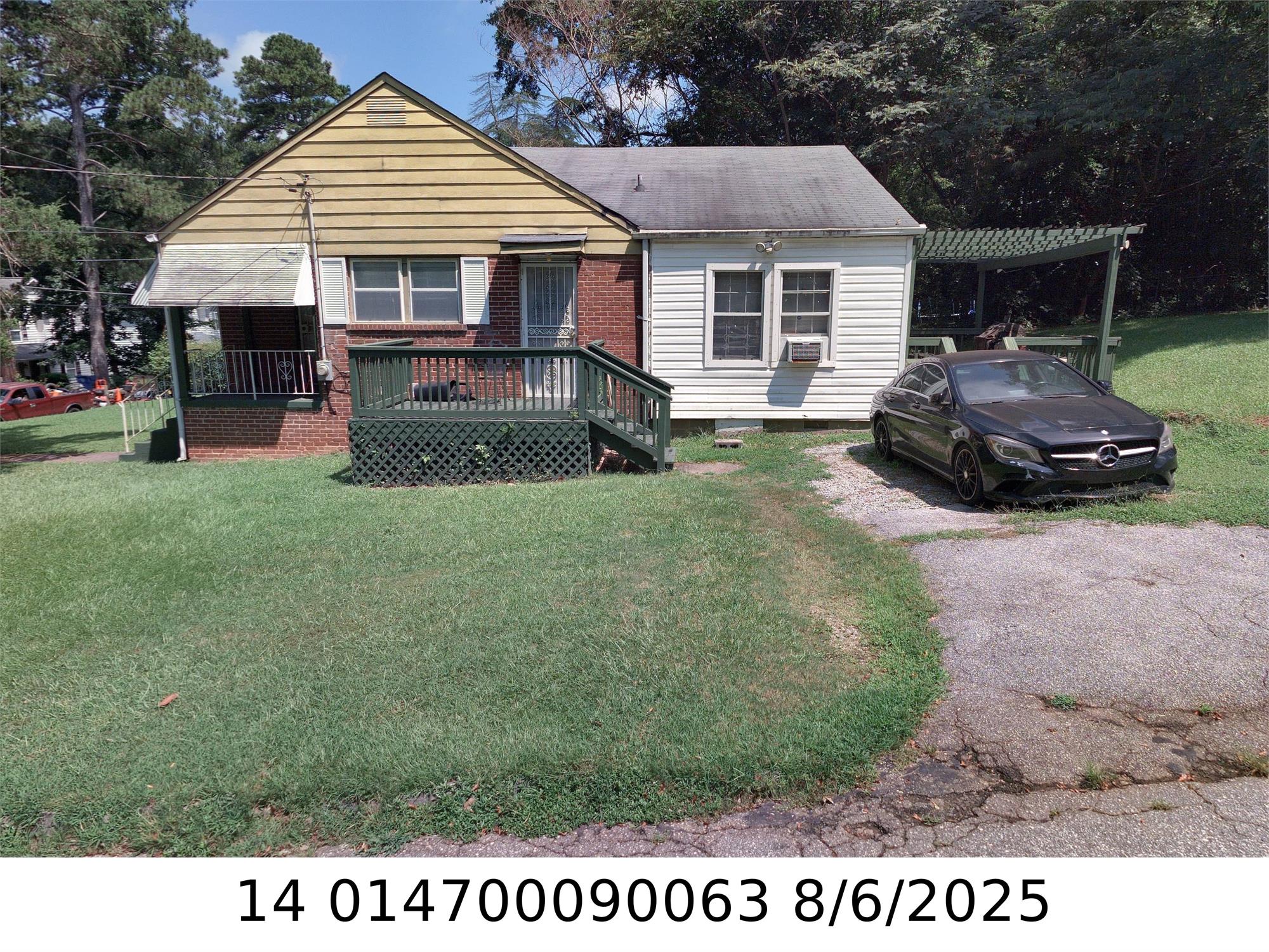 185 Whitaker Cir Nw, Atlanta, GA 30314-1840