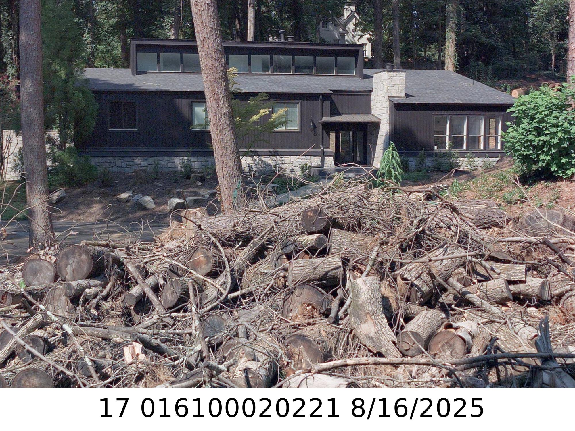 4377 Paran Pl Nw, Atlanta, GA 30327-3712