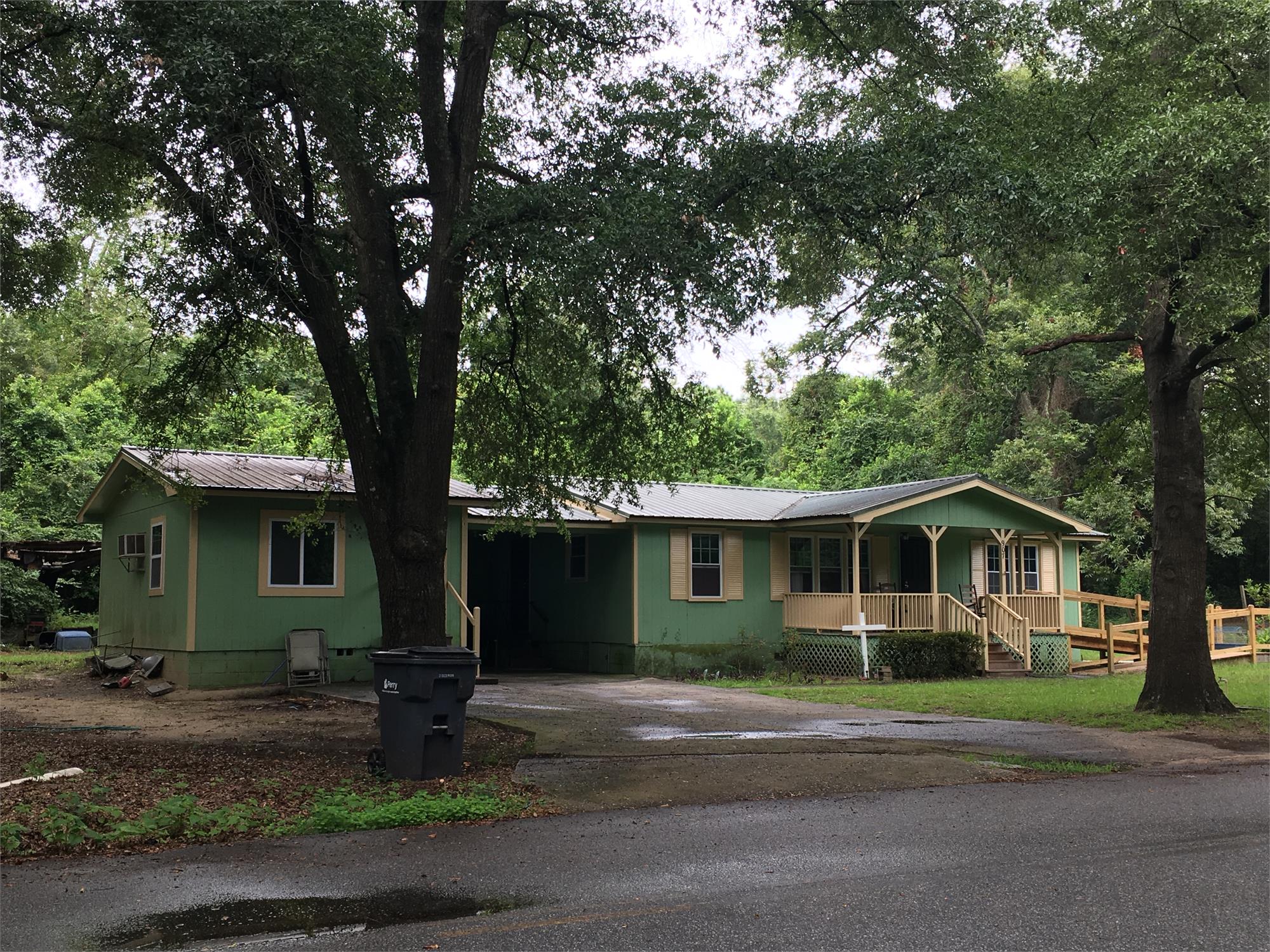 907 Haliburton St, Perry, GA 31069-3237