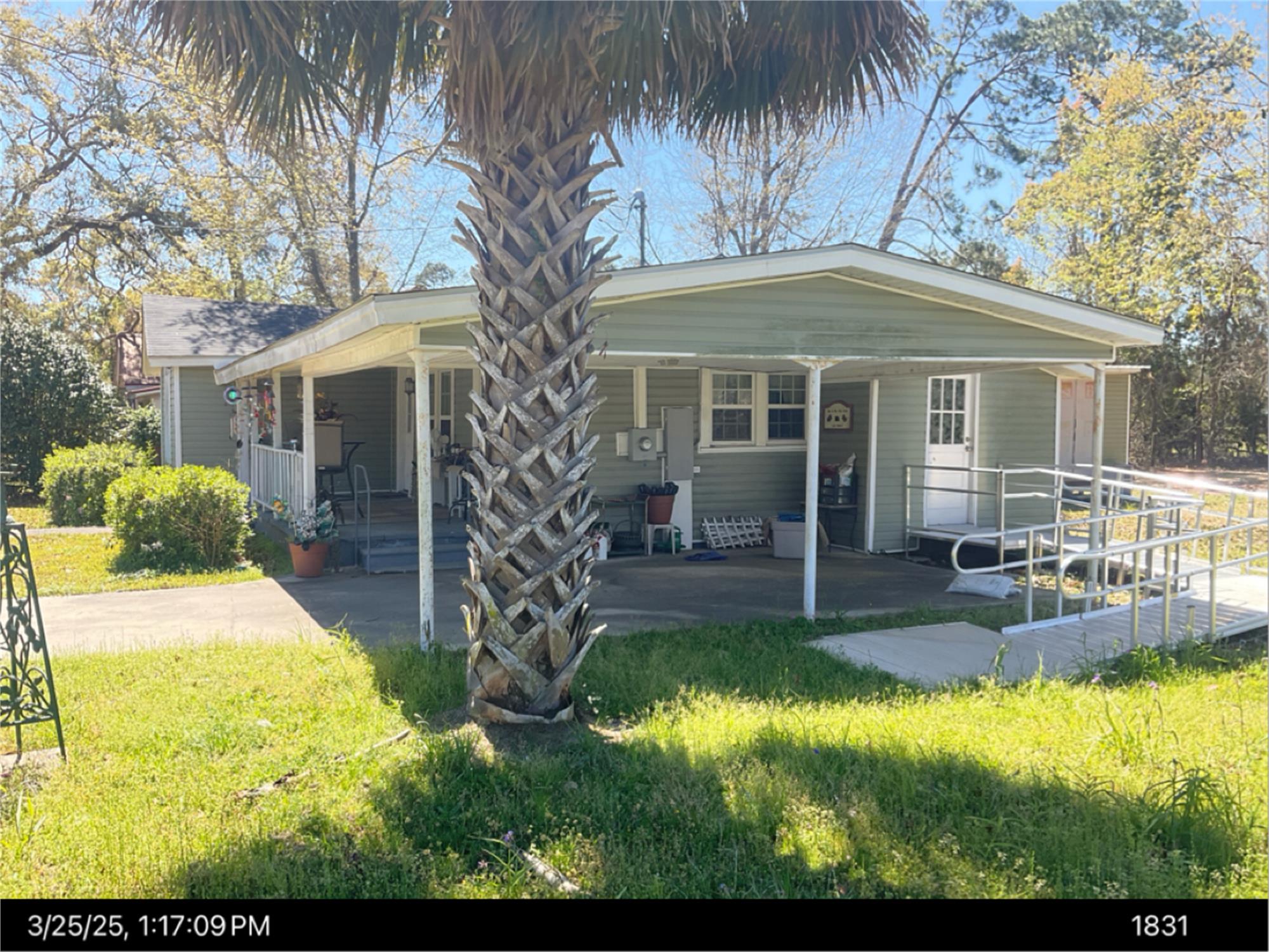 188 Holmesville Ave, Baxley, GA 31513-0928