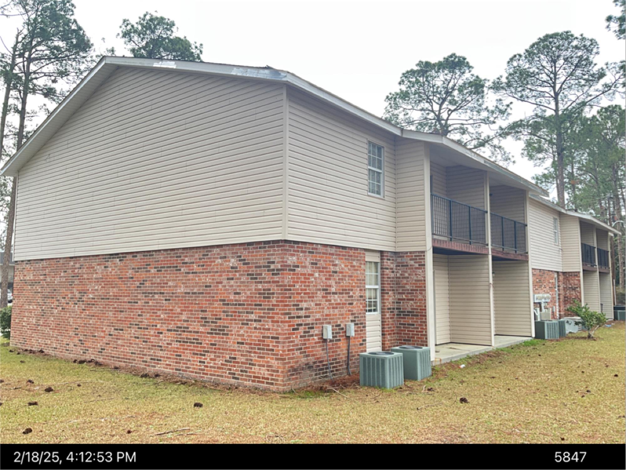 135 Donnie Ln, Baxley, GA 31513-8702