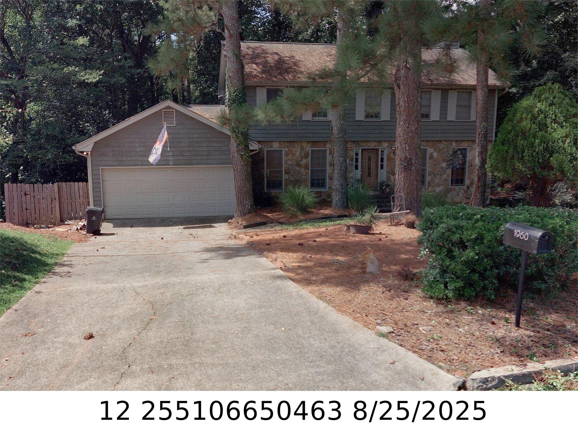 1960 Branch Valley Dr, Roswell, GA 30076-3012