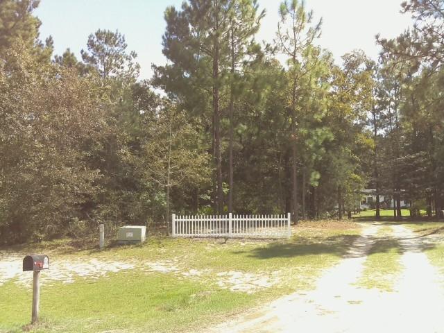 113 Creek Ridge Rd, Claxton, GA 30417-5763