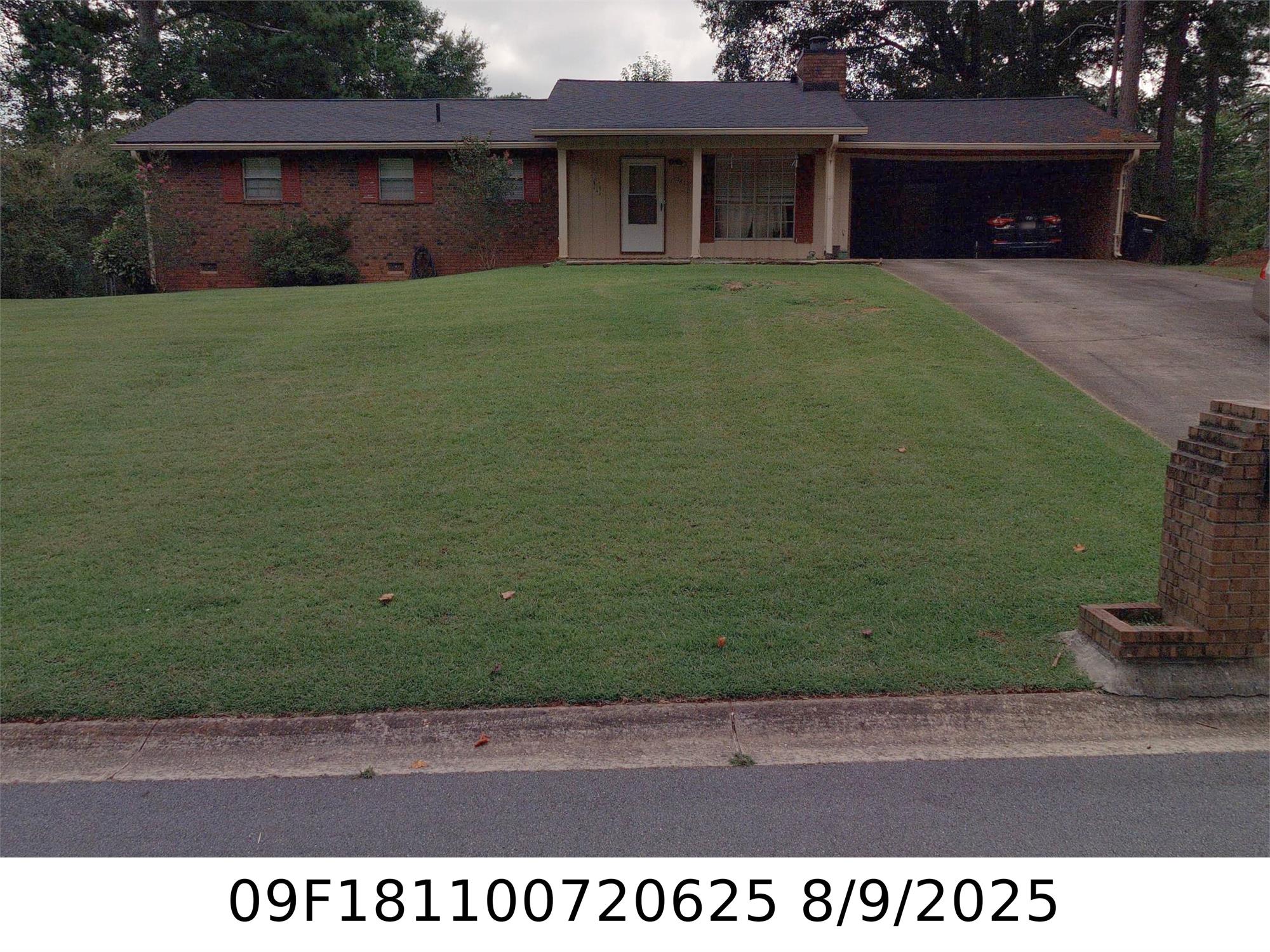 541 Mary Erna Dr, Fairburn, GA 30213-2721
