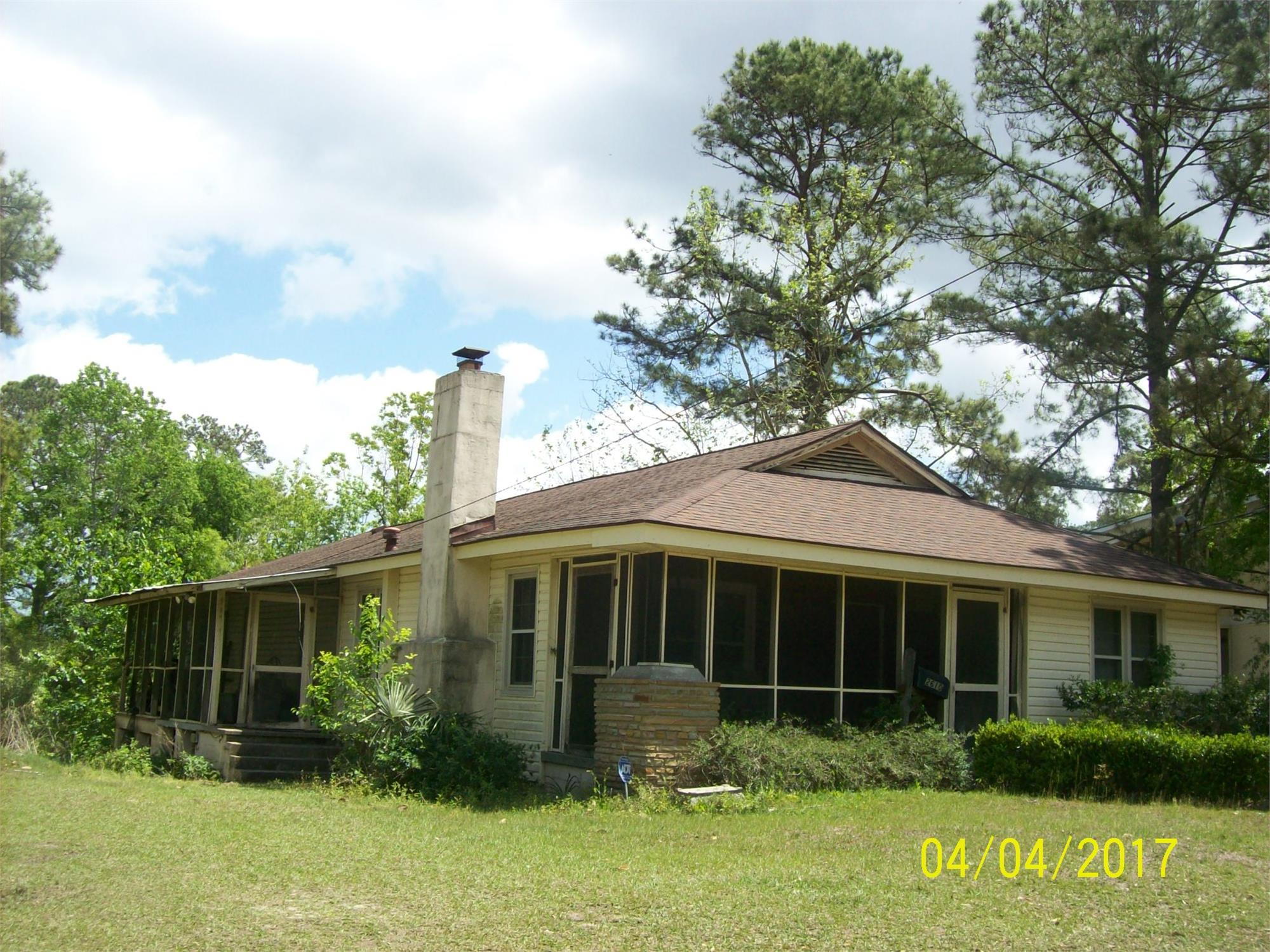 2610 Dogwood Ave, Savannah, GA 31404-3226