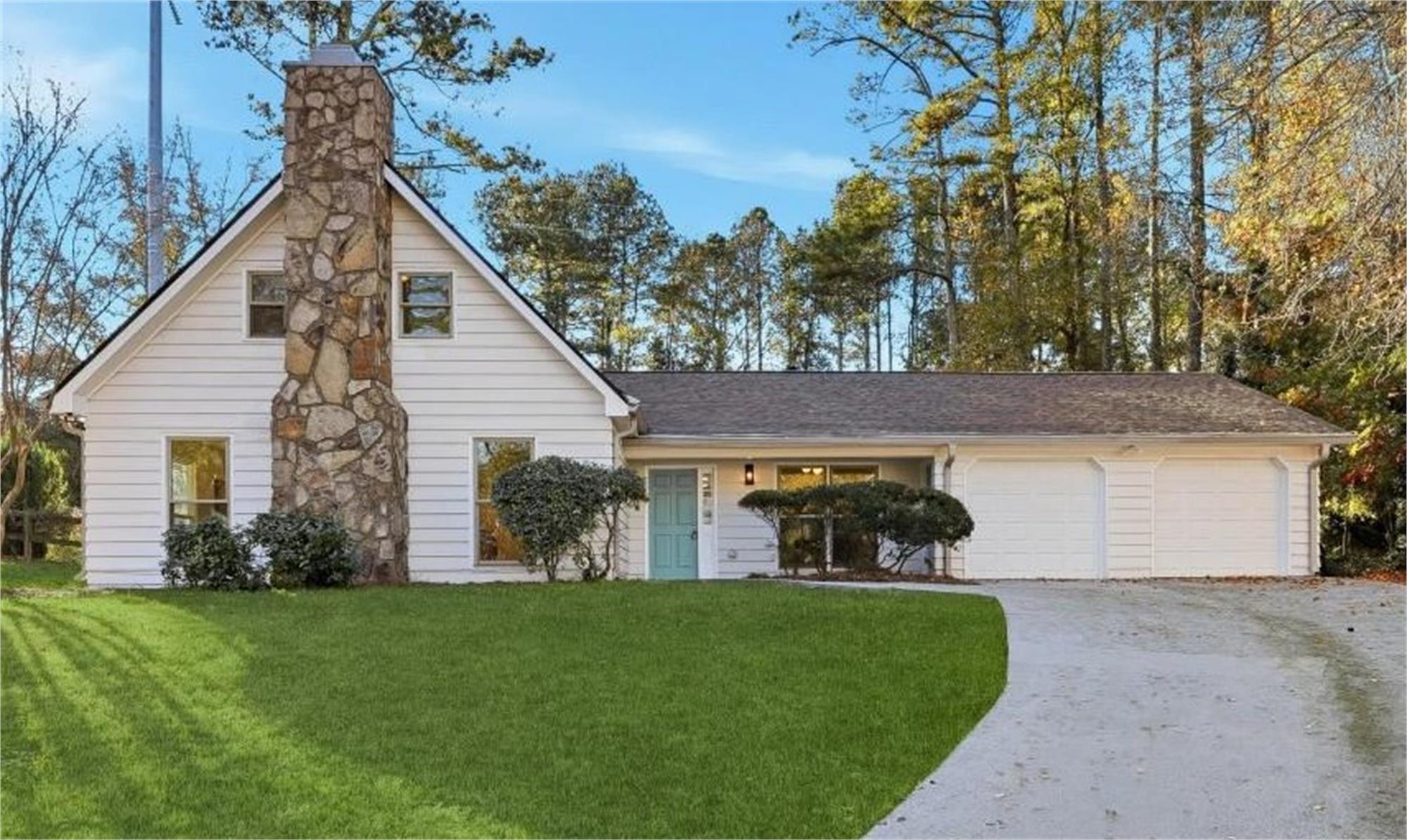 4146 Chimney Lake Dr, Roswell, GA 30075-2648