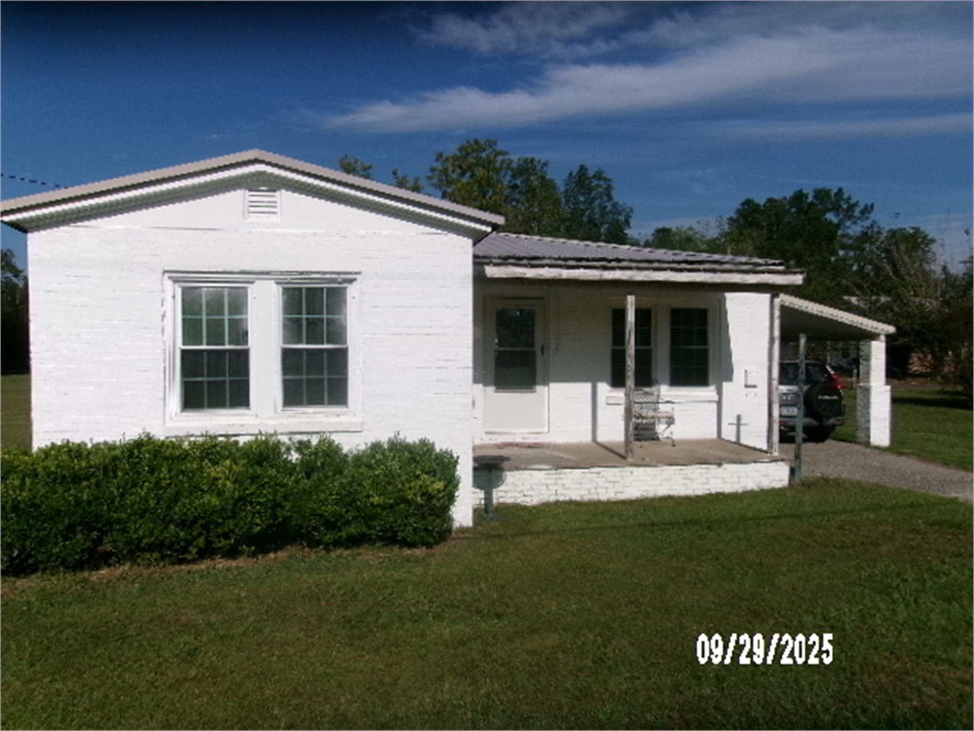 406 N Wiley Ave, Donalsonville, GA 39845-1342