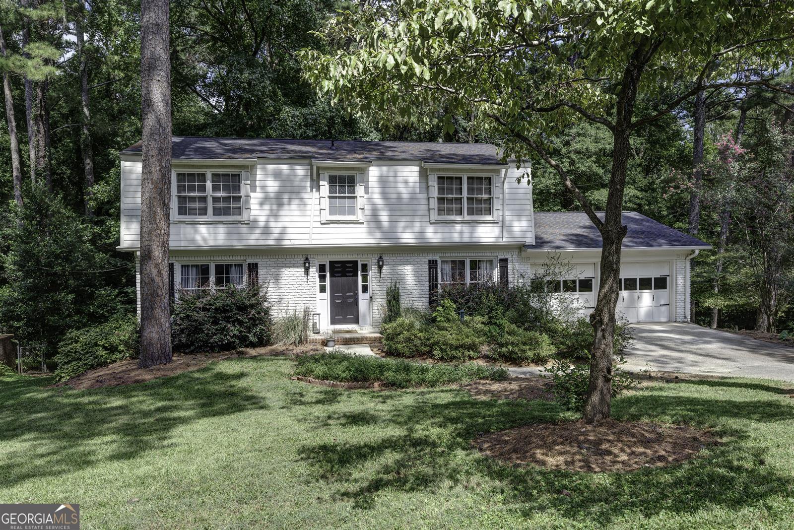 873 Hearthstone Dr, Stone Mountain, GA 30083-2517